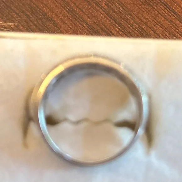 Levian White Gold Chocolate Band Size 7. - Picture 2 of 3